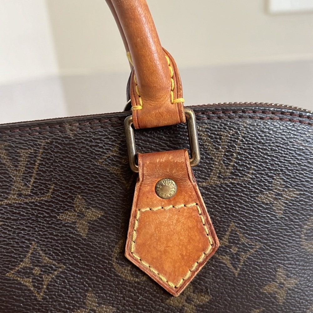 Louis Vuitton Brown Monogram Handbag - Picture 5 of 16